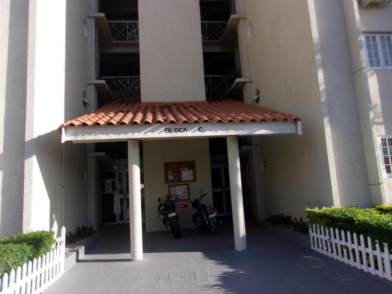 Central Oaklands Kingston Apt Exterior photo